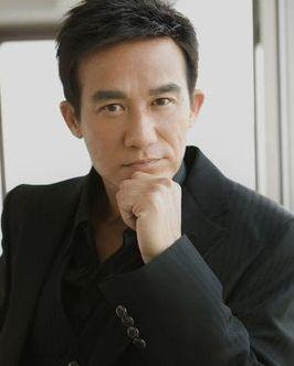 圣亚轩门业签约影星李子雄：品牌赋能与市场破局的战略棋局