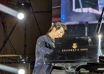 郎朗琴街商演：从艺术家到商业IP的跨界价值解析