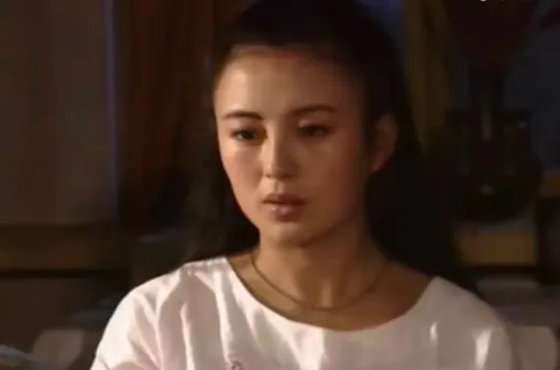 杨童舒照片