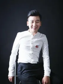 谢昀杉肖像