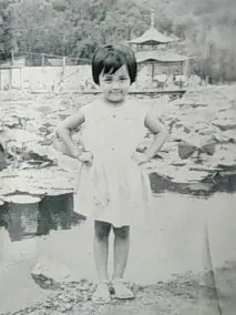 杨童舒肖像