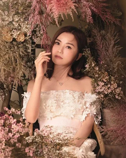 蔡卓妍肖像